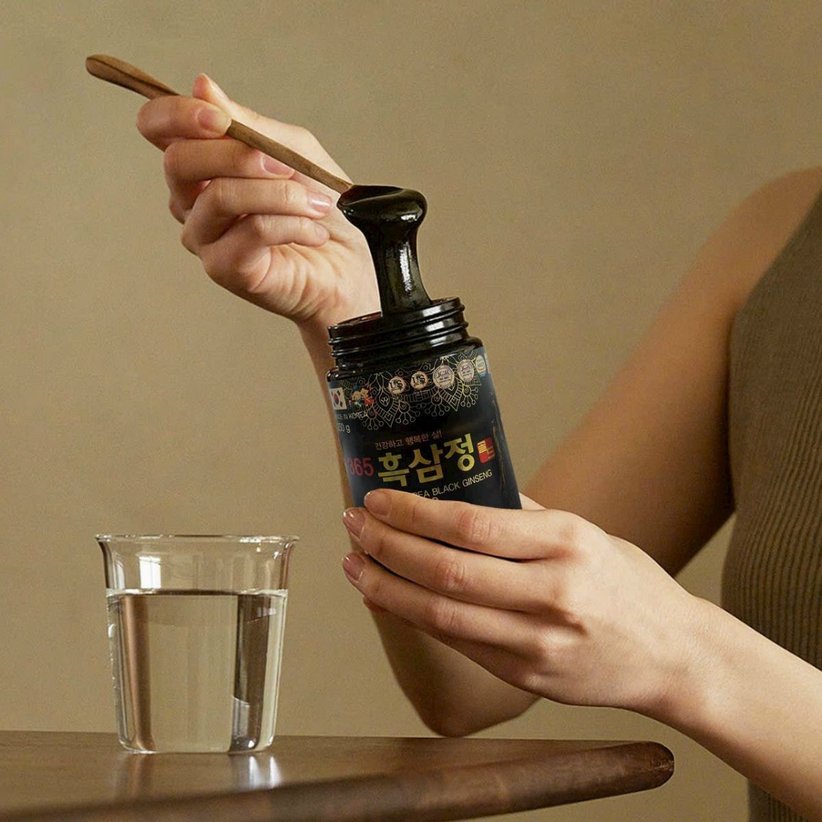 cao hắc sâm 4 lọ